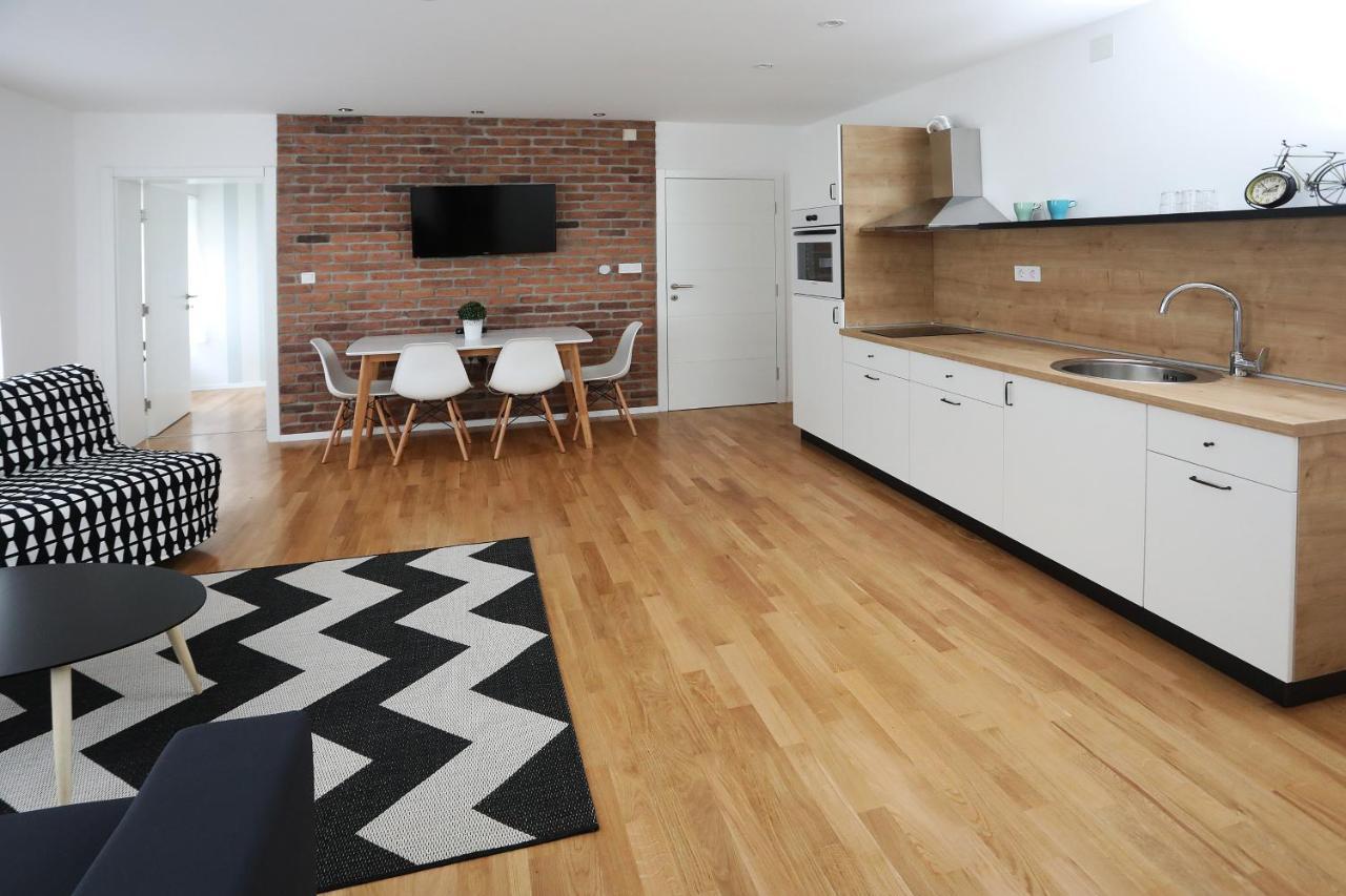 Home Apartmani I Sobe Osijek Exteriér fotografie